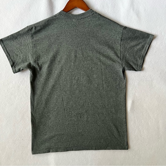 Friends PIVOT! Unisex Gray Graphic short Sleeve T-Shirt - Size Medium - Picture 6 of 6